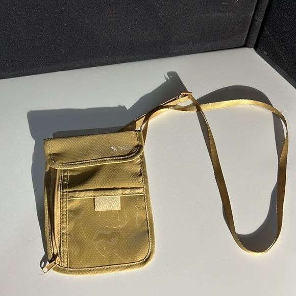 The Friendly Swede Travel Passport Neck Pouch - Picture 8 of 14